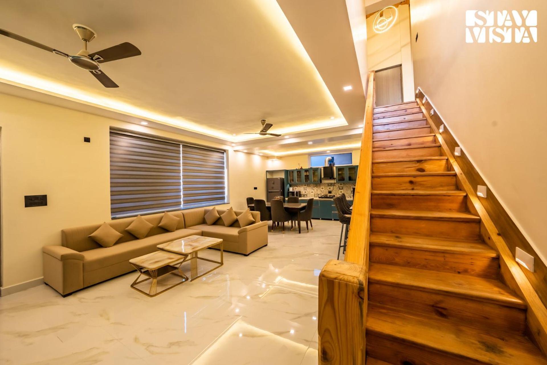 Stayvista At Sunset Springs With Pool & Views ไนนิตาล ภายนอก รูปภาพ