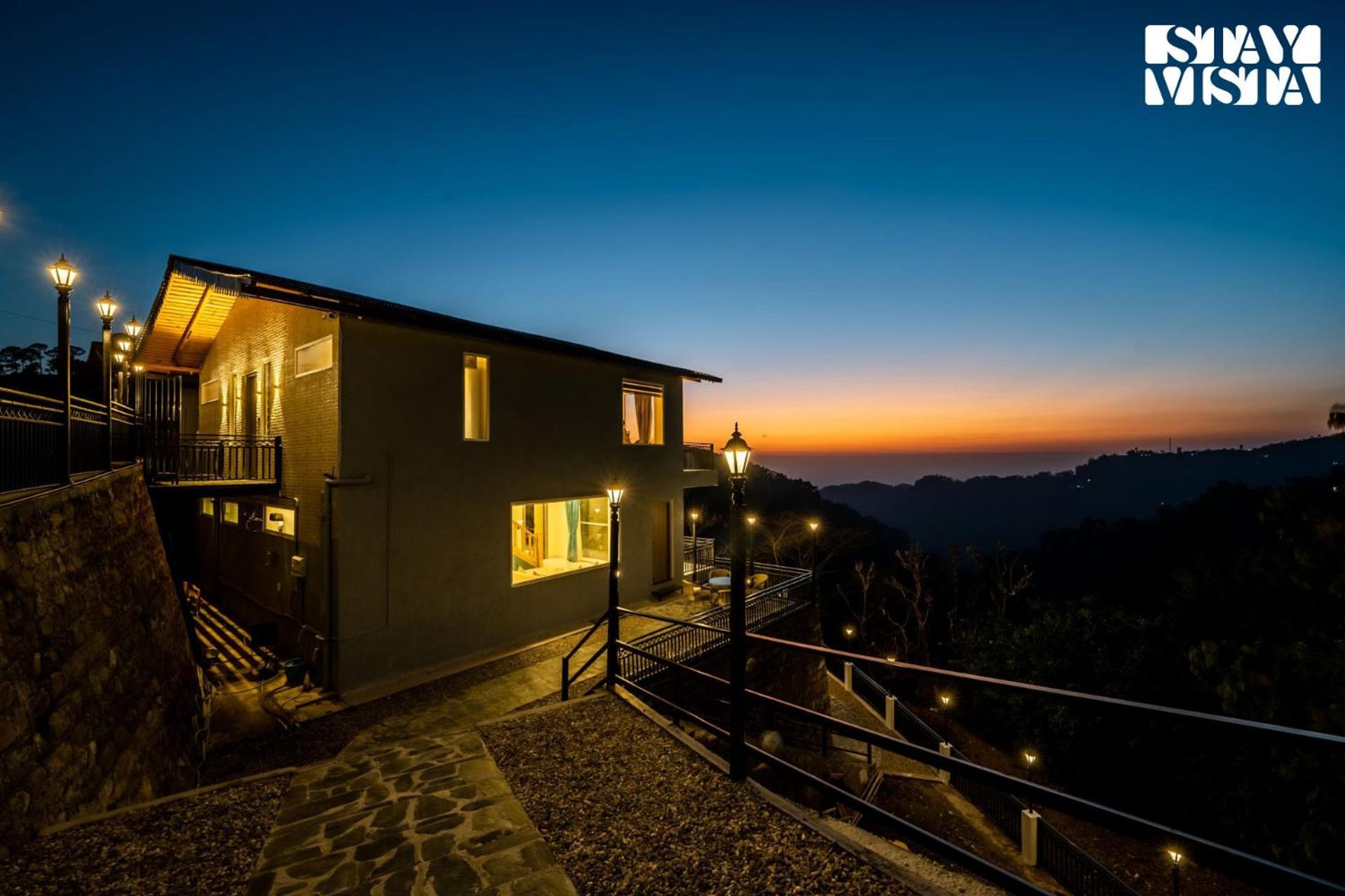 Stayvista At Sunset Springs With Pool & Views ไนนิตาล ภายนอก รูปภาพ